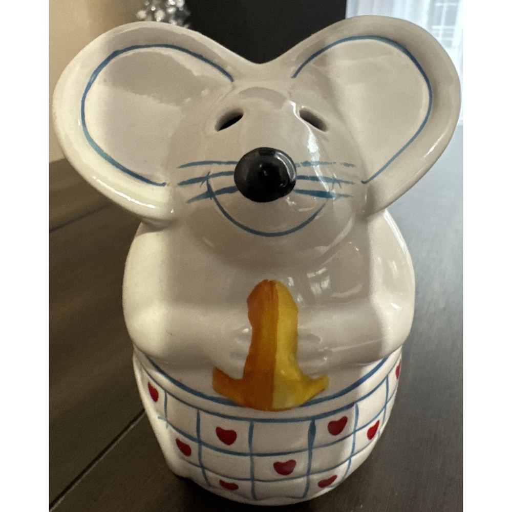 Vintage Ceramic Mouse Parmesan Cheese Shaker 1980s Blue Grid Red Hearts (5 ")